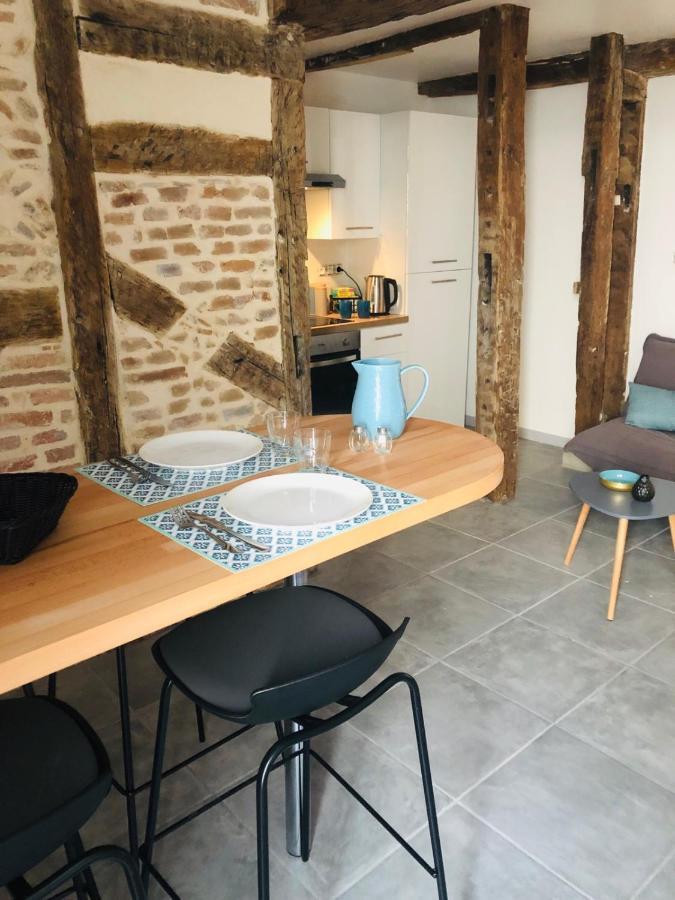 Joli Appartement Quartier Historique Μουλέν Εξωτερικό φωτογραφία